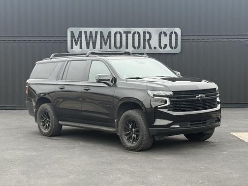 2023 Chevrolet Suburban RST