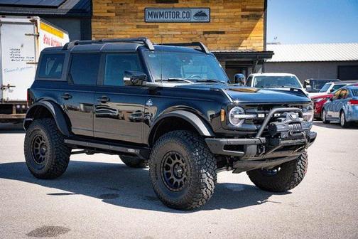 2024 Ford Bronco Outer Banks
