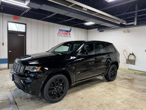 2022 Jeep Grand Cherokee WK Laredo