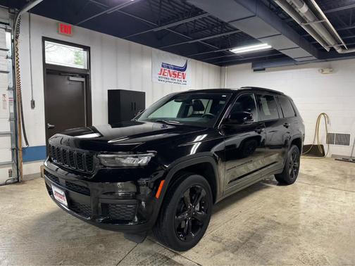 2022 Jeep Grand Cherokee L Laredo