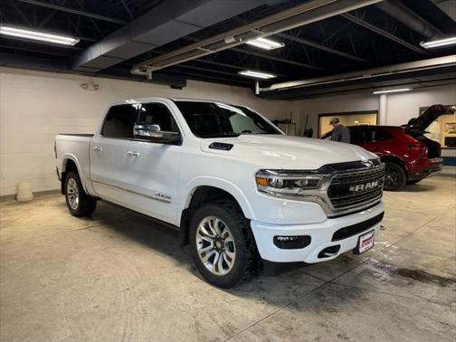 2022 RAM 1500 Limited Crew Cab 4x4 57' Box