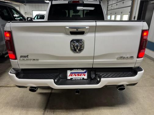 2022 RAM 1500 Limited Crew Cab 4x4 57' Box