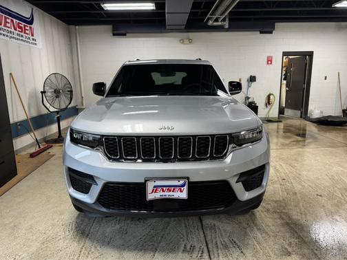2025 Jeep Grand Cherokee Laredo X