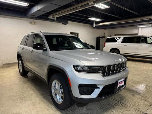 2025 Jeep Grand Cherokee Laredo X