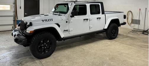 2021 Jeep Gladiator Willys 4x4