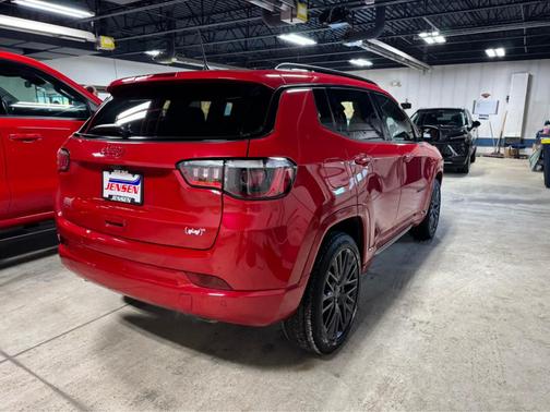 2023 Jeep Compass (RED) Edition