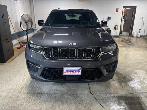 2025 Jeep Grand Cherokee Laredo X