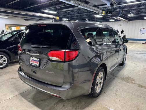 2019 Chrysler Pacifica Limited