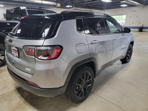 2022 Jeep Compass Altitude