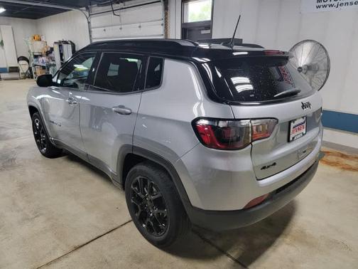 2022 Jeep Compass Altitude