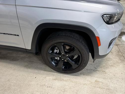 2024 Jeep Grand Cherokee Laredo