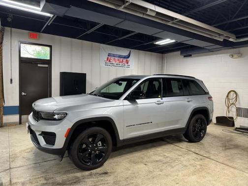 2024 Jeep Grand Cherokee Laredo