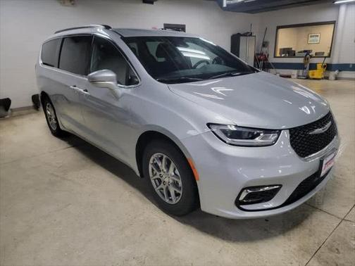 2022 Chrysler Pacifica Touring