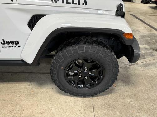 2021 Jeep Gladiator Sport