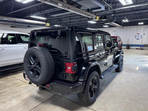 2021 Jeep Wrangler Unlimited Sahara Altitude
