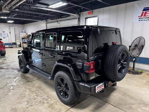 2021 Jeep Wrangler Unlimited Sahara Altitude