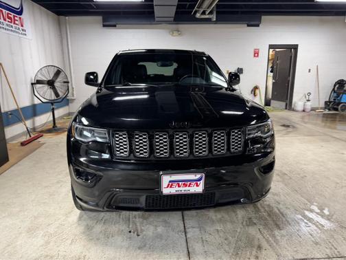 2022 Jeep Grand Cherokee WK Laredo