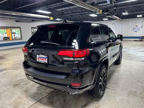 2022 Jeep Grand Cherokee WK Laredo