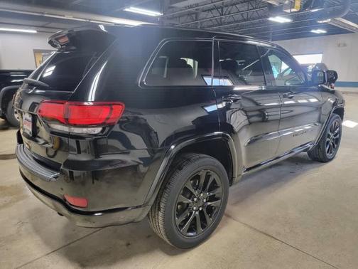 2022 Jeep Grand Cherokee WK Laredo