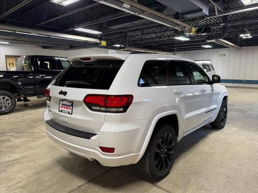 2022 Jeep Grand Cherokee WK Laredo X 4x4