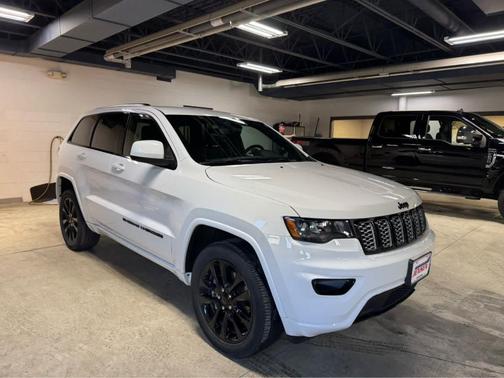 2022 Jeep Grand Cherokee WK Laredo