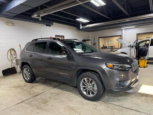 2022 Jeep Cherokee Latitude Lux