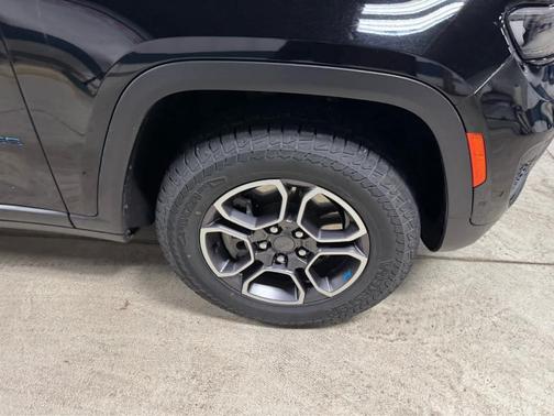 2022 Jeep Grand Cherokee 4xe Trailhawk