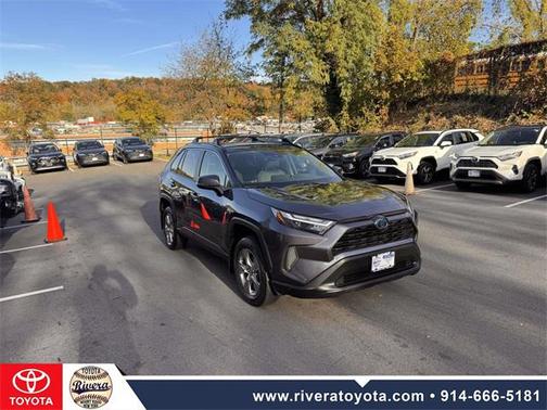 2023 Toyota RAV4 Hybrid XLE