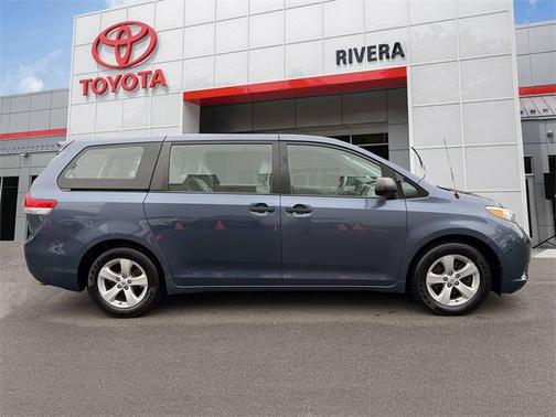 2014 Toyota Sienna L