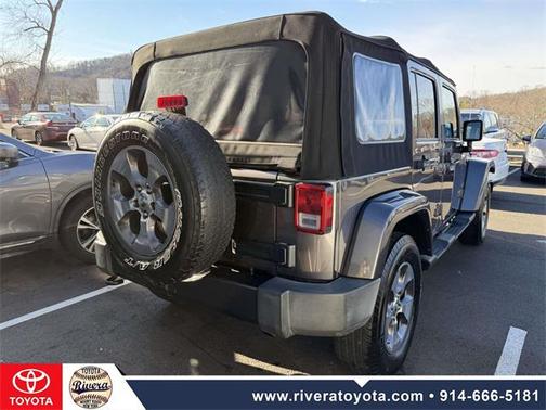 2016 Jeep Wrangler Unlimited Sahara