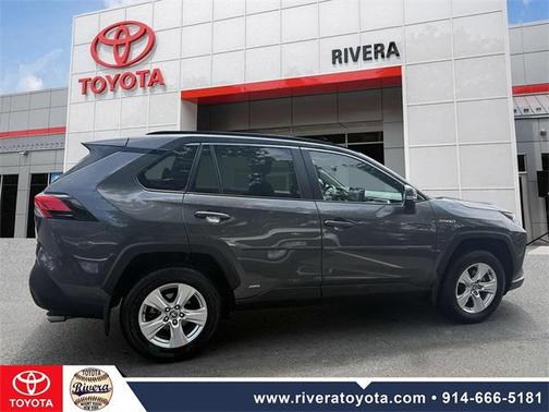 2021 Toyota RAV4 Hybrid XLE