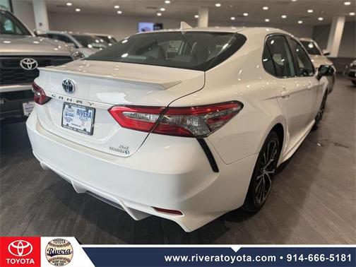 2019 Toyota Camry Hybrid SE