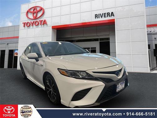 2019 Toyota Camry Hybrid SE