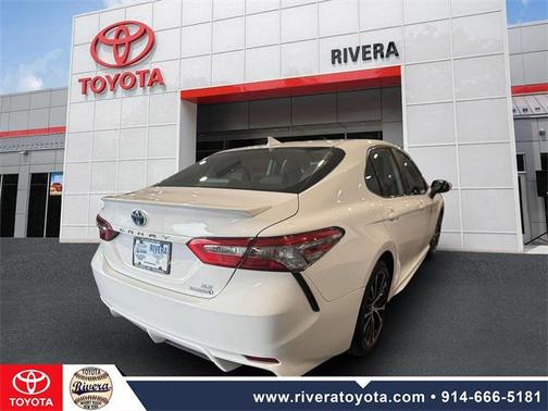 2019 Toyota Camry Hybrid SE