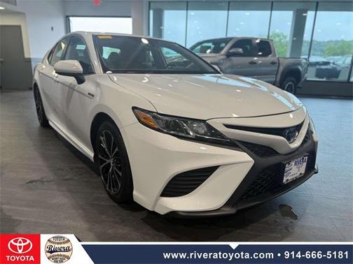 2019 Toyota Camry Hybrid SE