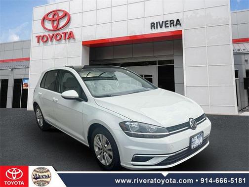 2018 Volkswagen Golf TSI S