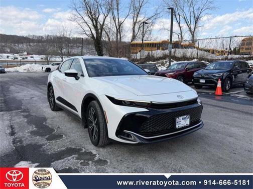 2024 Toyota Crown XLE