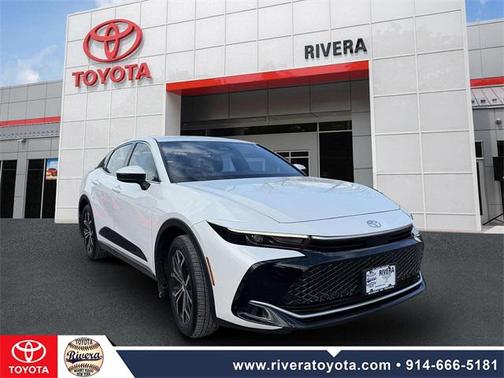 2024 Toyota Crown XLE