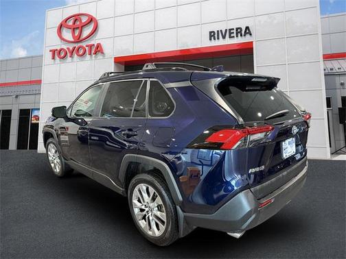 2022 Toyota RAV4 XLE Premium