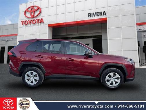 2022 Toyota RAV4 LE