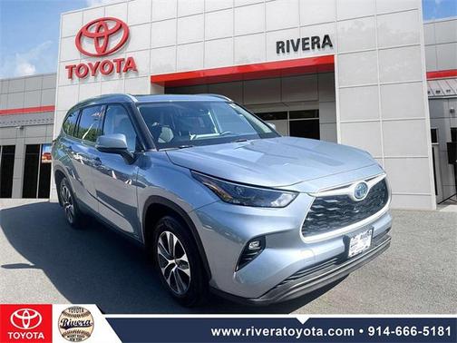 2022 Toyota Highlander Hybrid XLE