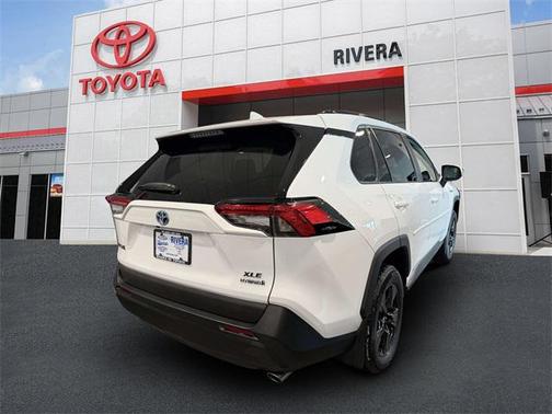 2021 Toyota RAV4 Hybrid XLE