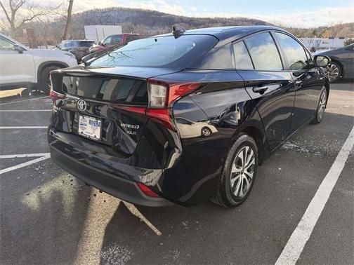 2021 Toyota Prius XLE