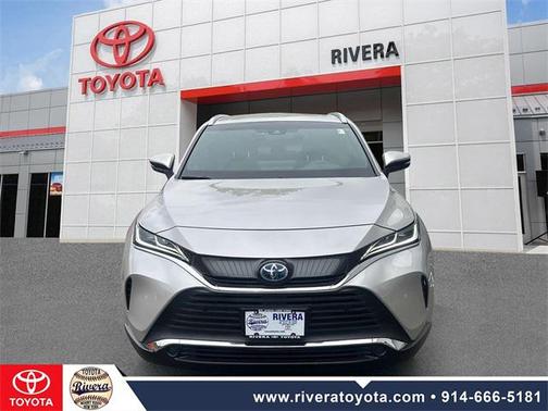 2022 Toyota Venza XLE