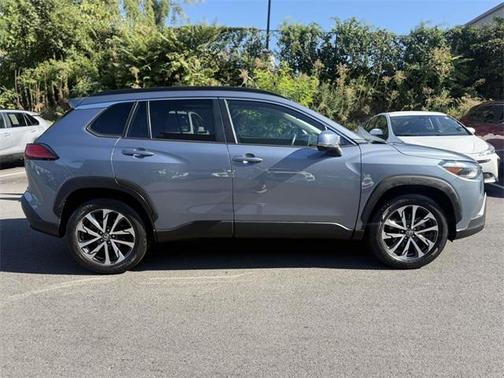 2022 Toyota Corolla Cross XLE