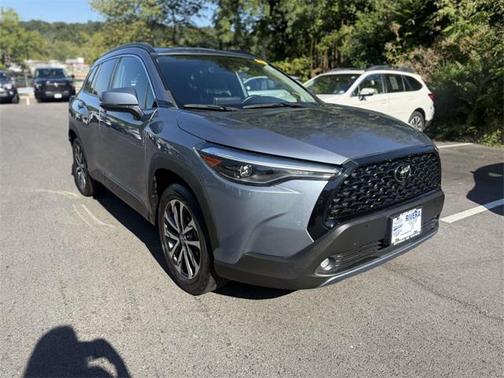 2022 Toyota Corolla Cross XLE