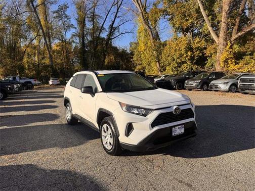 2020 Toyota RAV4 LE