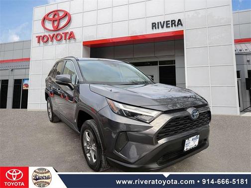 2022 Toyota RAV4 Hybrid XLE