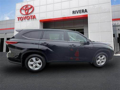 2022 Toyota Highlander L