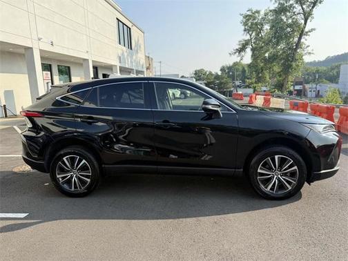 2022 Toyota Venza LE